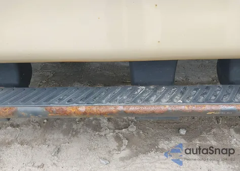 1999 Ford F-150 Lariat/Xl/Xlt z USA, uszkodzony, nr VIN 2FTRX08L8XCA05595